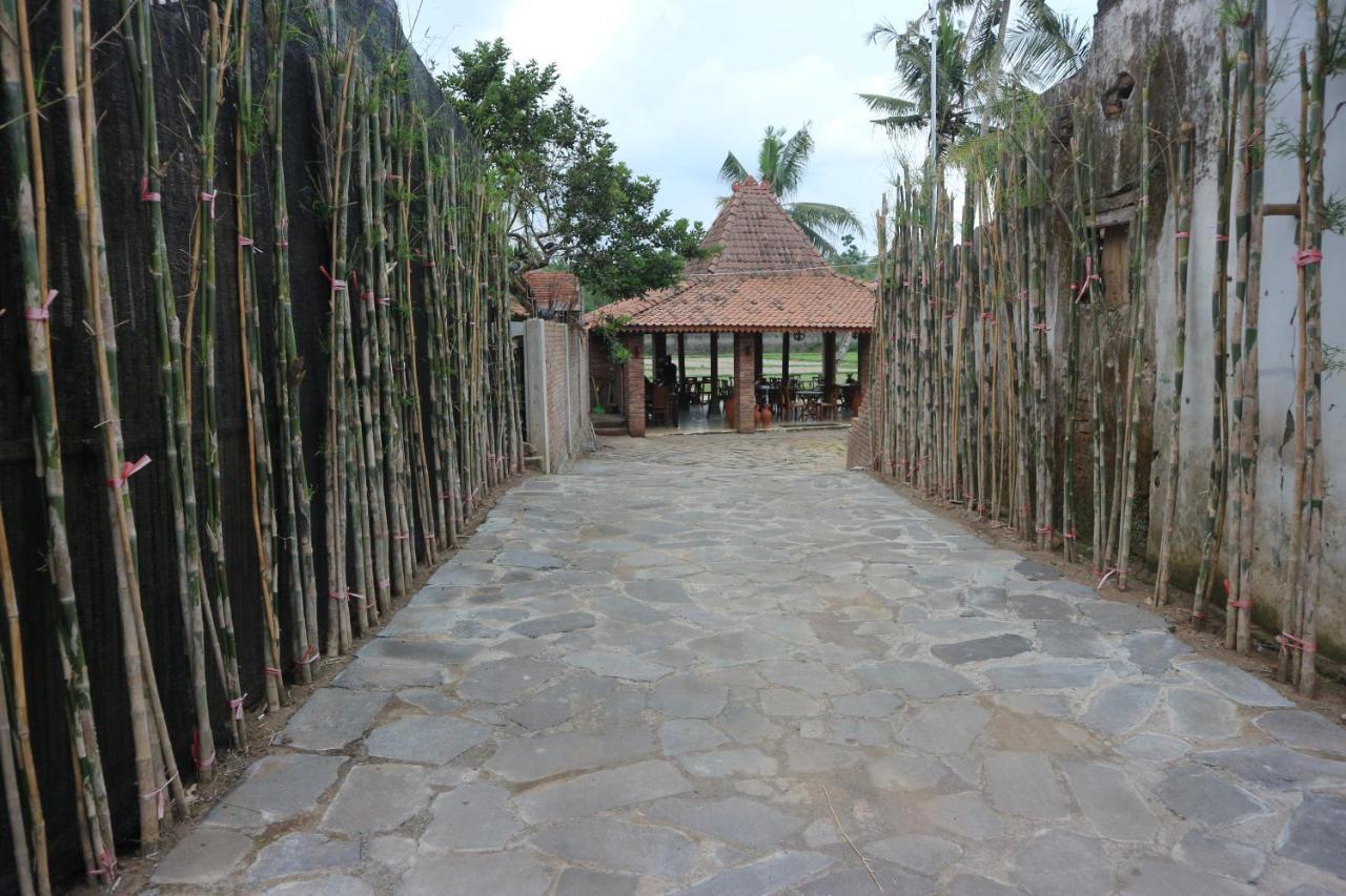 Gopalan Borobudur Hotel Magelang Luaran gambar